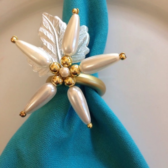 Nwt Set of 8 handmade beaded floral napkin holders napkin rings - Picture 4 of 4